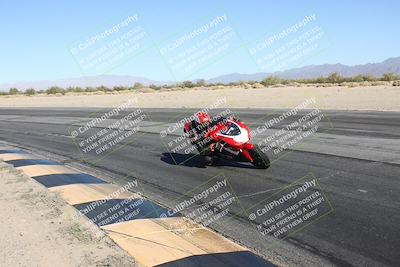 media/Dec-01-2025-Moto Forza (Mon) [[2daa91e15f]]/2-Intermediate Group/Session 4 (Turn 10 Inside)/